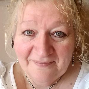 Meet your Posher, Connie